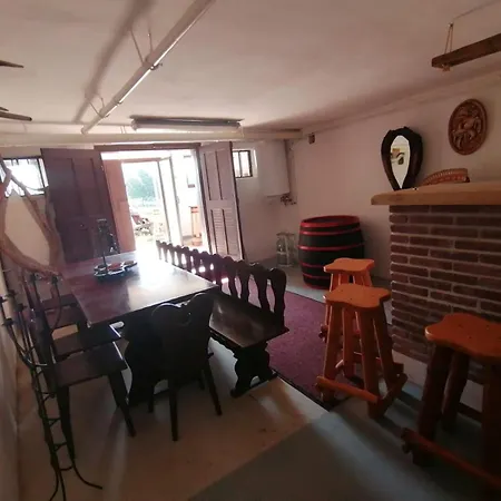 Romantisches Ferienhaeuschen In Den Weinbergen Von Mit Schoener Aussicht Prázdninový dům Garabonc