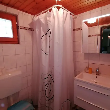 Romantisches Ferienhaeuschen In Den Weinbergen Von Mit Schoener Aussicht Garabonc