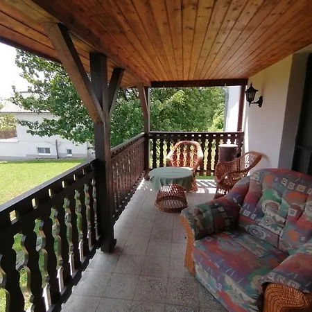 Romantisches Ferienhaeuschen In Den Weinbergen Von Mit Schoener Aussicht Semesterbostad Garabonc