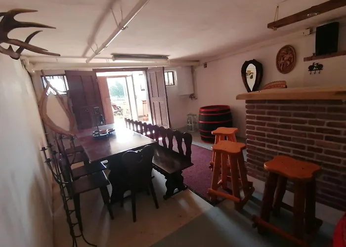 Romantisches Ferienhaeuschen In Den Weinbergen Von Mit Schoener Aussicht Case de vacanță Garabonc