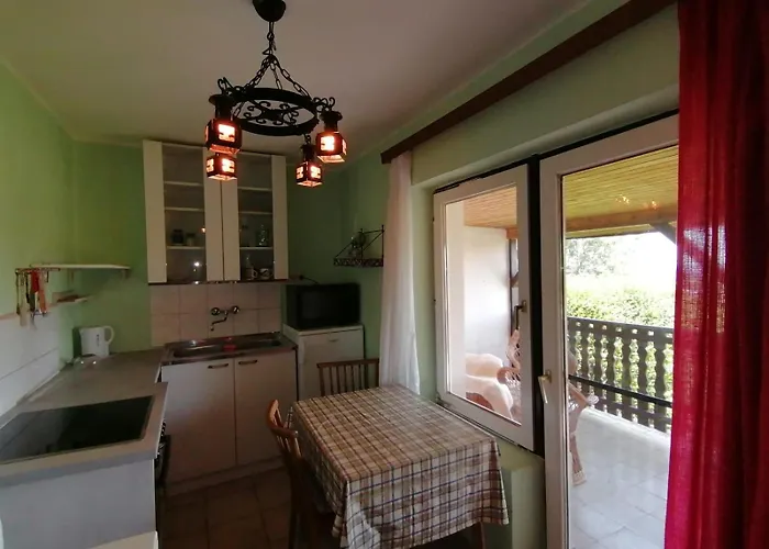 Case de vacanță Romantisches Ferienhaeuschen In Den Weinbergen Von Mit Schoener Aussicht Garabonc